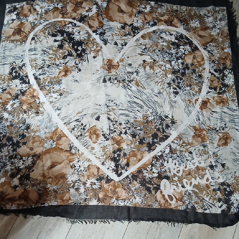 Chic Floral Heart Scarf in Black and Brown
